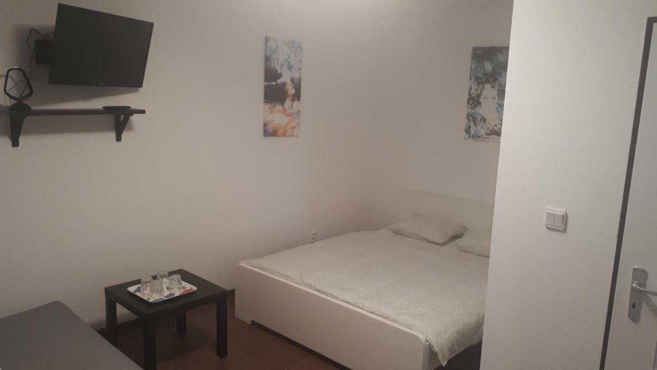 Apartman - Sukromie V Meste Bratislava Eksteriør billede